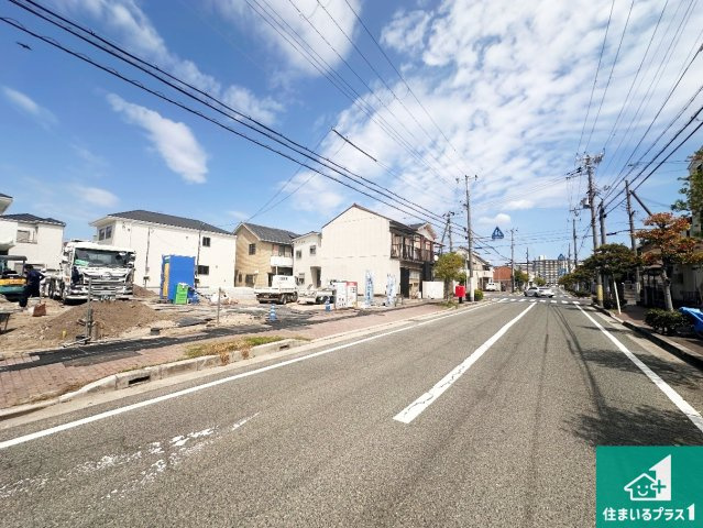 明石市日富美町　第1期　新築一戸建ての前面道路含む現地写真|周辺は落ち着いた街並みの住宅地！子育てがしやすい住環境です！まだ未完成ですが、現地でしかわからない事もございます。是非一度ご覧ください。