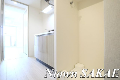 【居間・リビング】 | ディアレイシャス名古屋太閤通Ⅱ | こちらのリビングで趣味の時間をお楽しみください