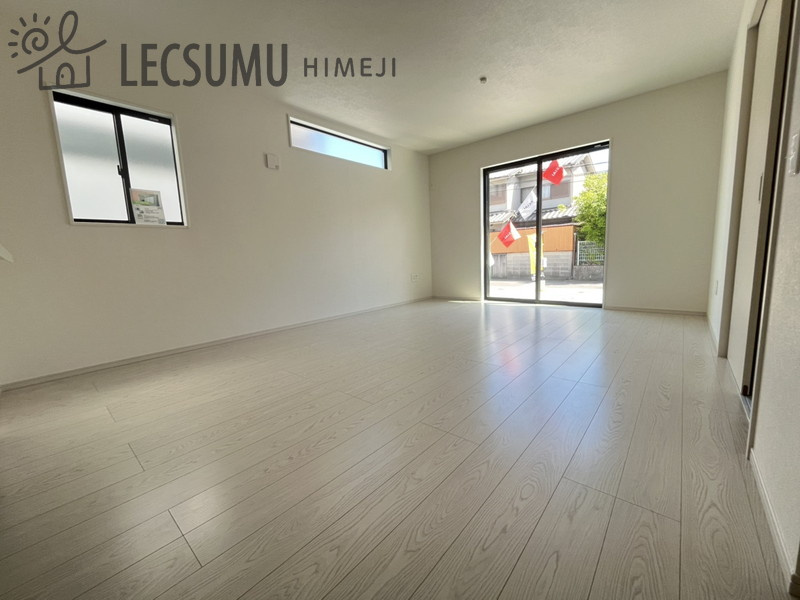 姫路市網干区垣内西町1期/新築戸建の居間・リビング