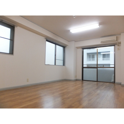 【居間・リビング】 | フォルム常盤 | 洋室1