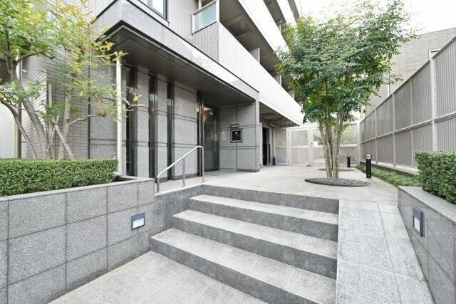 ルーブル練馬参番館のエントランス