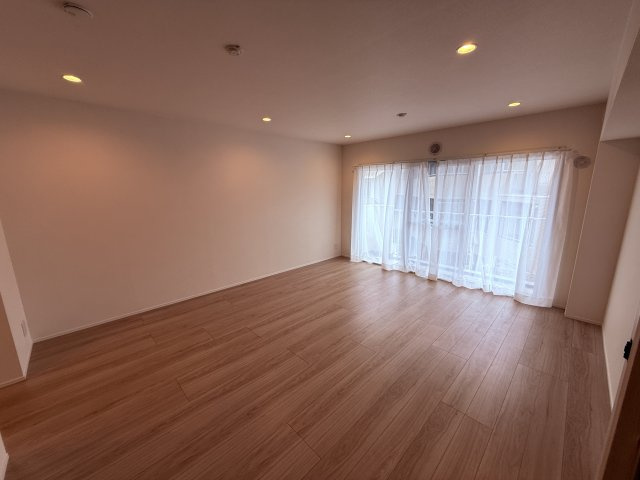 馬事公苑前シティハウスの居間・リビング|ゆったりとした居間です