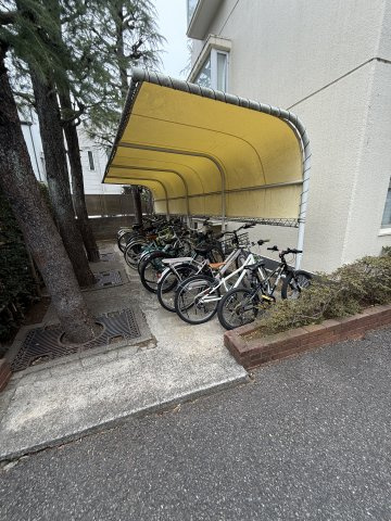 馬事公苑前シティハウスの駐輪場