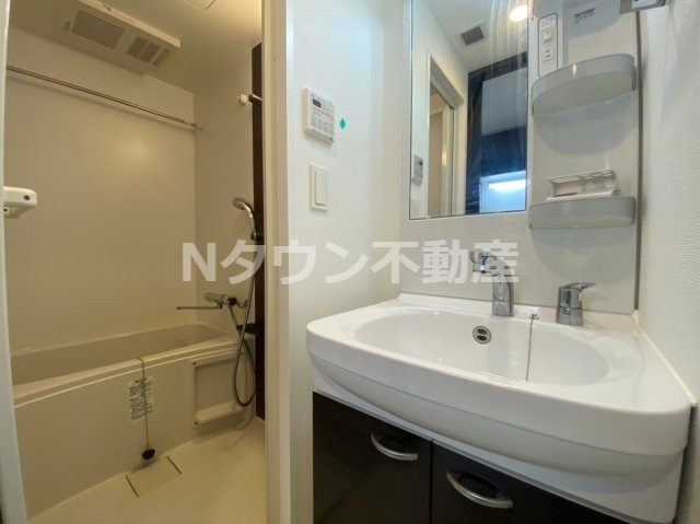 【洗面所】 | エステムコート名古屋金山ミッドクロス | 脱衣スペースもあります