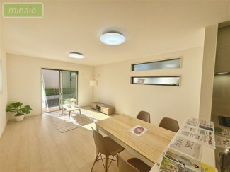 【居間・リビング】 | 駐車3台　パウダールーム付き　スーパー3分　長期優良住宅　三山　2号棟 | 同タイプ