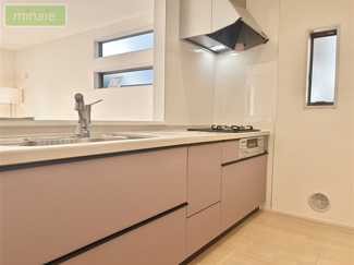 【キッチン】 | 駐車3台　パウダールーム付き　スーパー3分　長期優良住宅　三山　2号棟 | 同タイプ