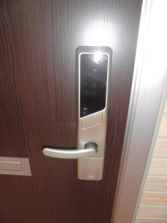 【玄関】 | パステルコート