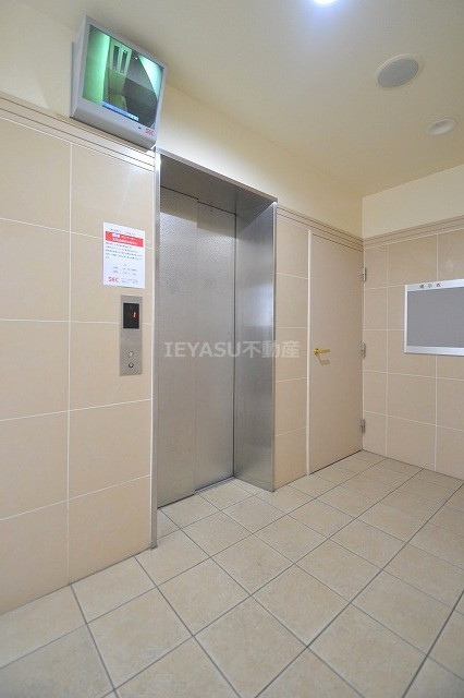 第25友建ビルのロビー