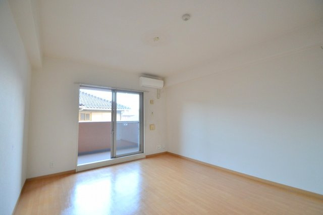 第25友建ビルの内装