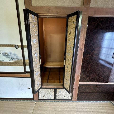 室蘭市水元町8-22戸建の収納