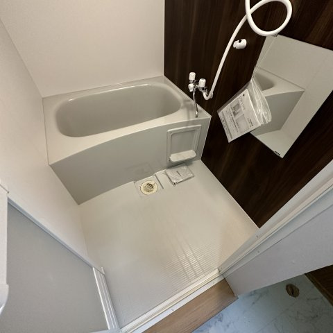 室蘭市水元町8-22戸建の浴室