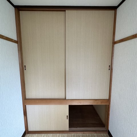 室蘭市水元町8-22戸建の収納