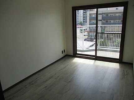 パークハイム観音の洋室