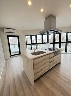 【居間・リビング】 | コンフォリア・リヴ本町WEST Q