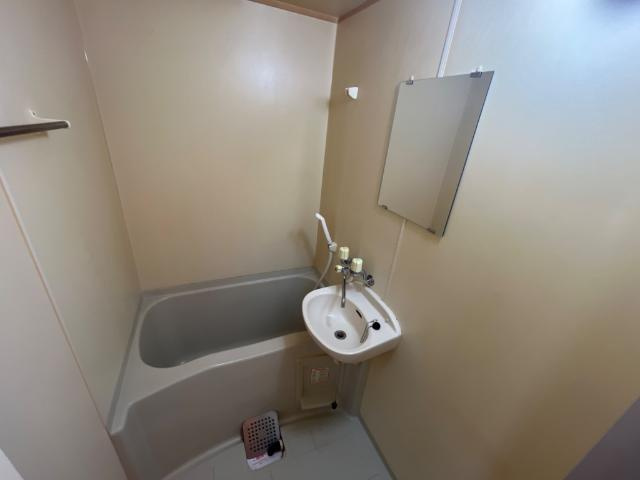 E.クレストの浴室|バス