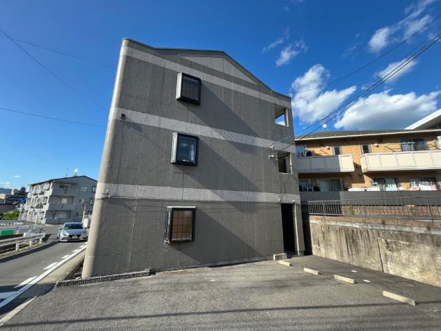 E.クレストの外観|外観写真（昼）