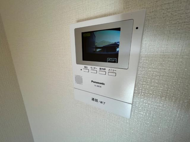 E.クレストの内装|カメラ付インターホン