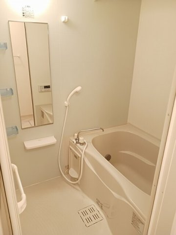 メゾン・ボヌールの浴室|お風呂です