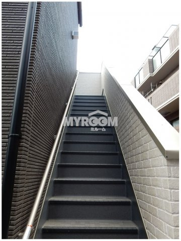 セント・アンドリュース三軒茶屋のその他共用部分|階段