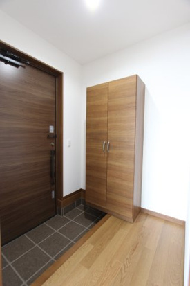 弥勒寺東２－４６コダテックスⅣＡの玄関