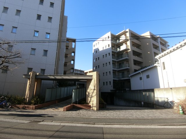 プラウド元住吉の外観