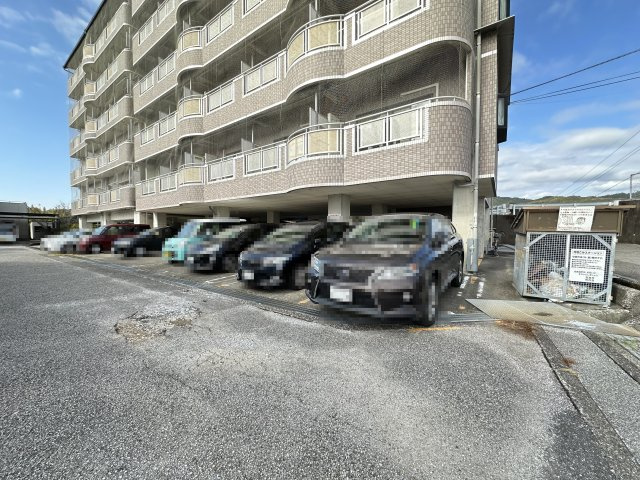 DRハウスⅡの駐車場