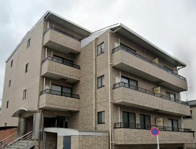 練馬区小竹町１丁目の賃貸マンションの外観