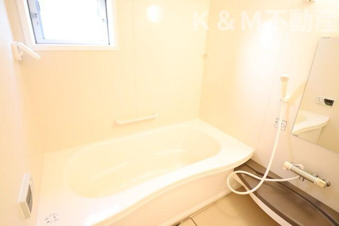 リバーサイドヴィラ　ハピネスの浴室|コンパクトで使いやすいお風呂です