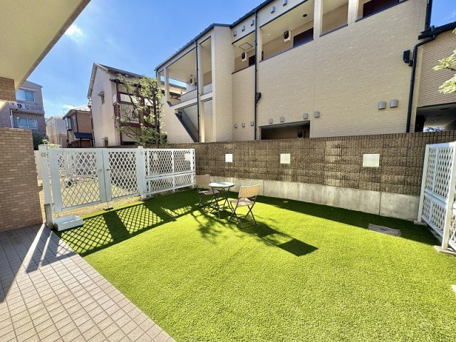 フラッツ鷺ノ宮の庭|フラッツ鷺ノ宮：専用庭付き♪