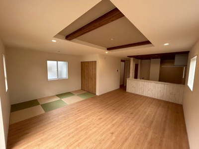 【居間・リビング】 | 南区良町5丁目新築戸建