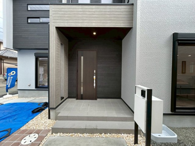 【玄関】 | 南区良町5丁目新築戸建