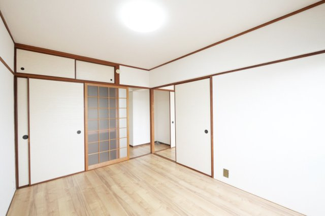 フォーサイト紫R・View terraceの洋室