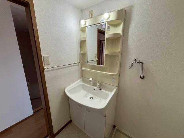 レジデンス東蒲田の独立洗面台