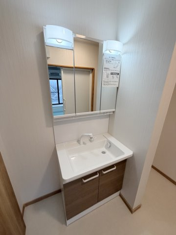 笹部4丁目　中古住宅の独立洗面台