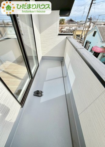 野田市桜台5期　新築戸建　1号棟のバルコニー|広々としたバルコニー。お洗濯物もぜーんぶ干せちゃいます！！							
