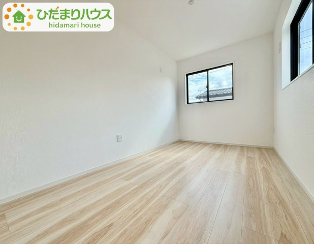 野田市桜台5期　新築戸建　1号棟の洋室|机にベットを置けば子供部屋の完成です！					
