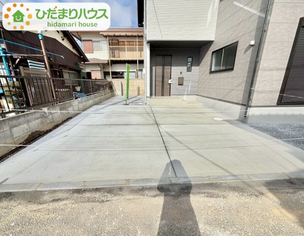 野田市桜台5期　新築戸建　1号棟の駐車場|ご家族でお車に乗る方に！駐車場2台分あります！					
