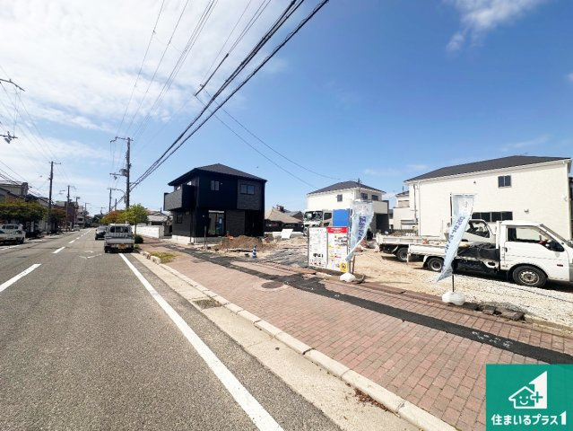 明石市日富美町　第1期　新築一戸建ての前面道路含む現地写真|周辺は落ち着いた街並みの住宅地！子育てがしやすい住環境です！まだ未完成ですが、現地でしかわからない事もございます。是非一度ご覧ください。