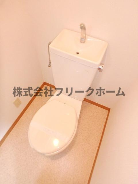 武蔵野市関前５丁目の賃貸マンションのトイレ