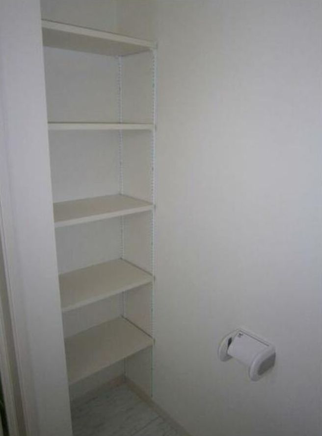 シャイロー沼袋の玄関