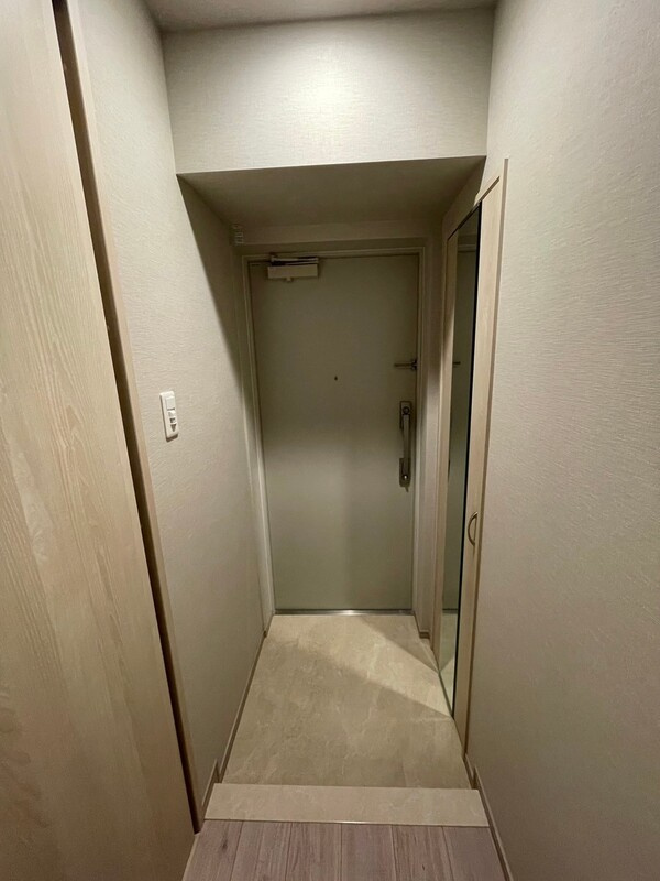 ラグゼナ浦和の玄関