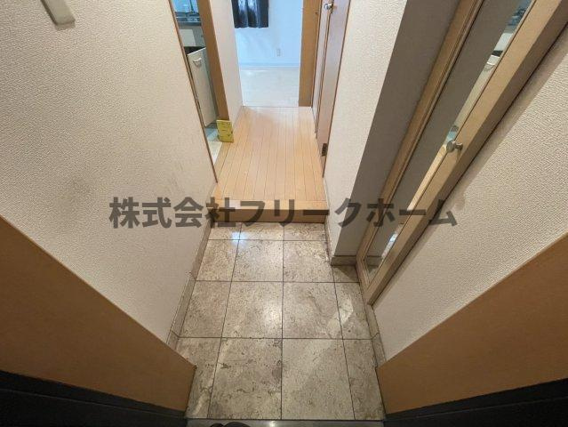 小金井市本町３丁目の賃貸マンションの玄関