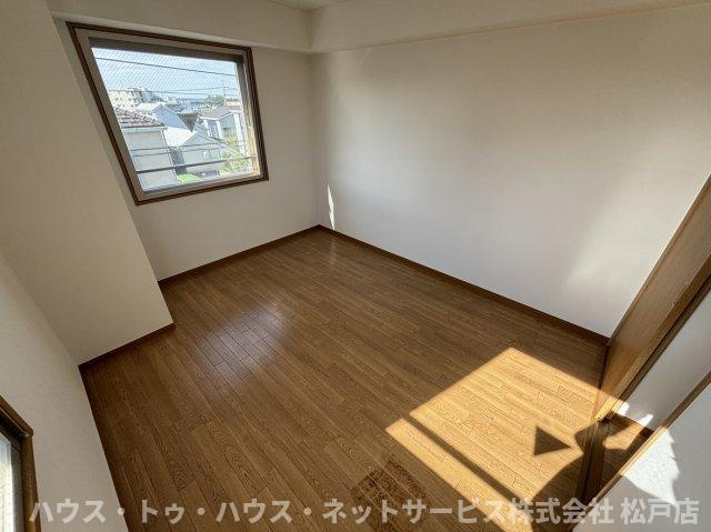 田村ビルの洋室
