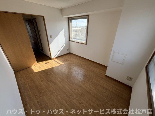 田村ビルの居間・リビング