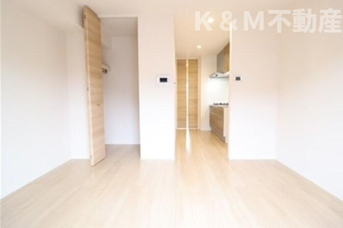 ウインドウ　ウィンドの居間・リビング|こちらの居間で趣味の時間をお楽しみください