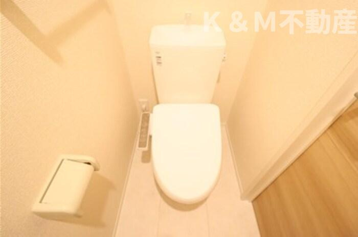 ウインドウ　ウィンドのトイレ|落ち着いた色調のトイレです