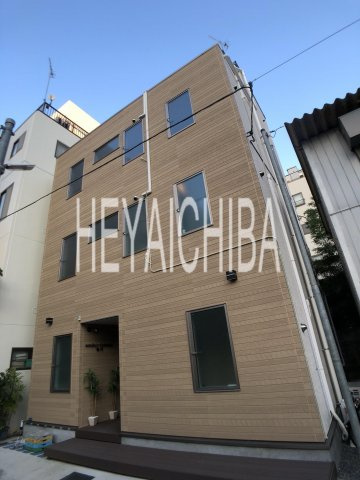 MAHALO TERRACE 雷門の外観