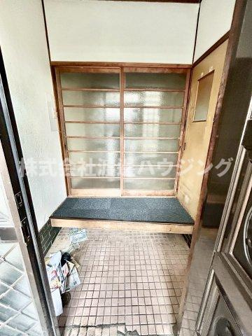 岩田町６丁目一戸建の玄関