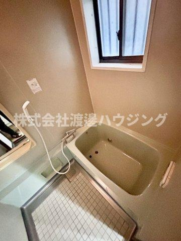 岩田町６丁目一戸建の浴室