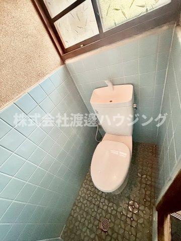 岩田町６丁目一戸建のトイレ